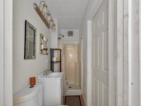 7515 Canal Street, Houston TX 77012