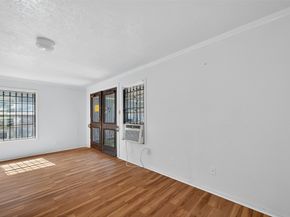 7515 Canal Street, Houston TX 77012