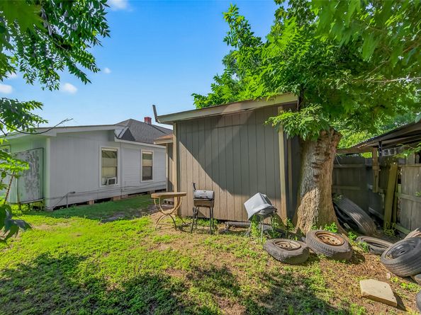 7515 Canal Street, Houston TX 77012