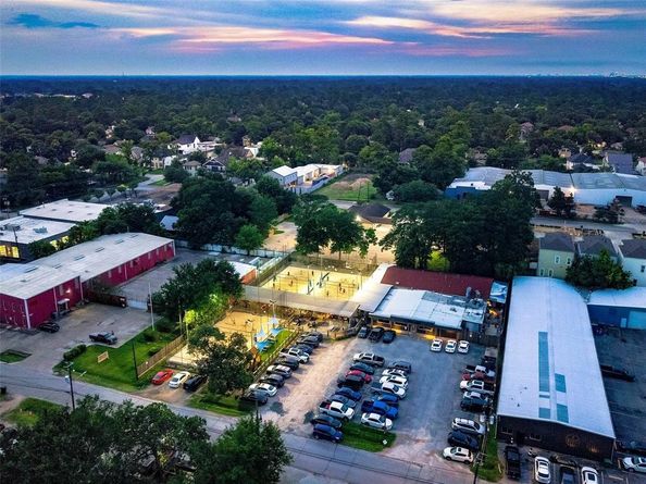 963 W 41st Street, Houston TX 77018