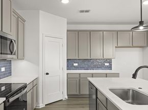 21007 Carob Tree Lane, Tomball TX 77377