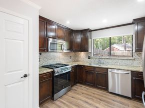 3 Whistlers Walk Place, The Woodlands TX 77381