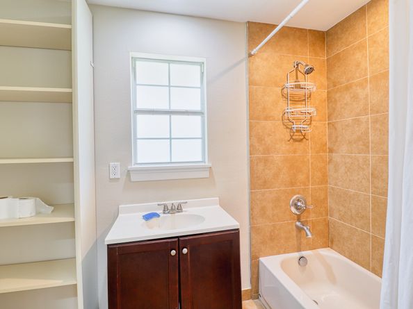 7557 Meadowview Drive, Houston TX 77037