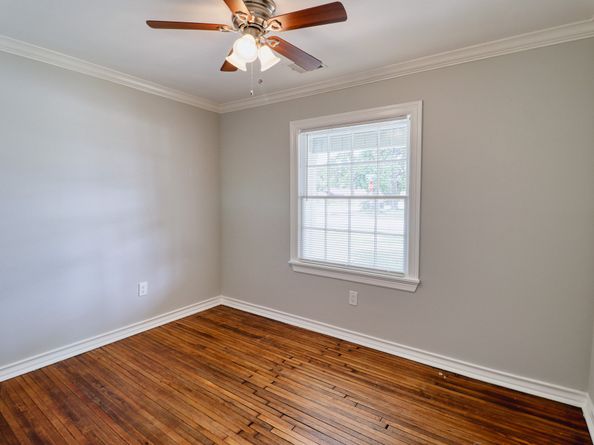 7557 Meadowview Drive, Houston TX 77037