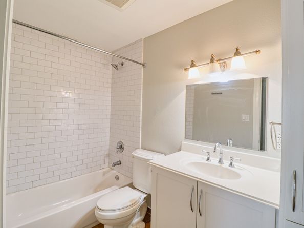 7557 Meadowview Drive, Houston TX 77037