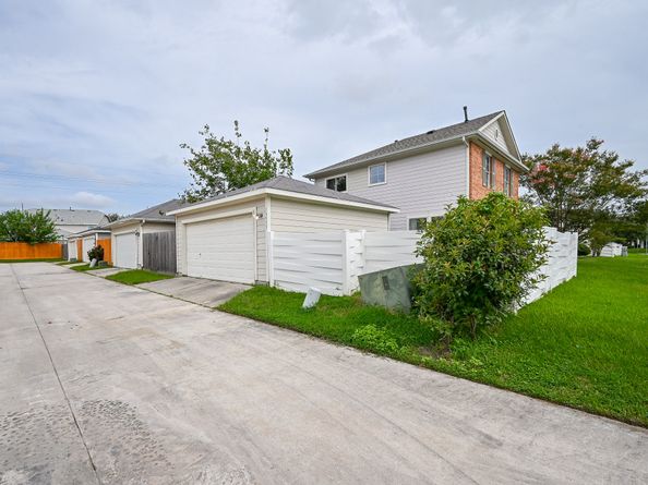 19533 Richland Springs Drive, Houston TX 77073