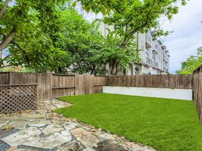 1020 W 22nd Street A, Houston TX 77008