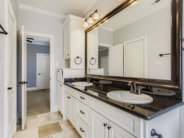 1020 W 22nd Street A, Houston TX 77008