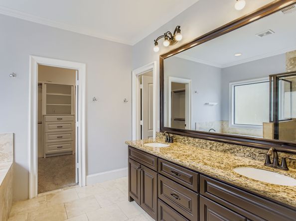 1020 W 22nd Street A, Houston TX 77008