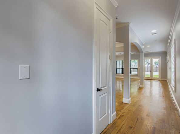 1020 W 22nd Street A, Houston TX 77008