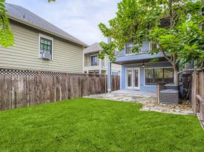 1020 W 22nd Street A, Houston TX 77008