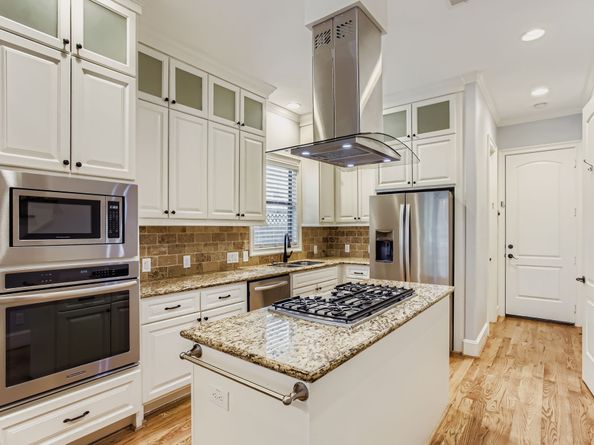 1020 W 22nd Street A, Houston TX 77008