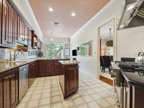 2902 West Lane Drive A, Houston TX 77027