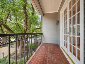 2902 West Lane Drive A, Houston TX 77027