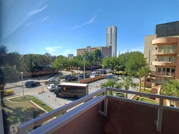 3505 Sage Road 303, Houston TX 77056