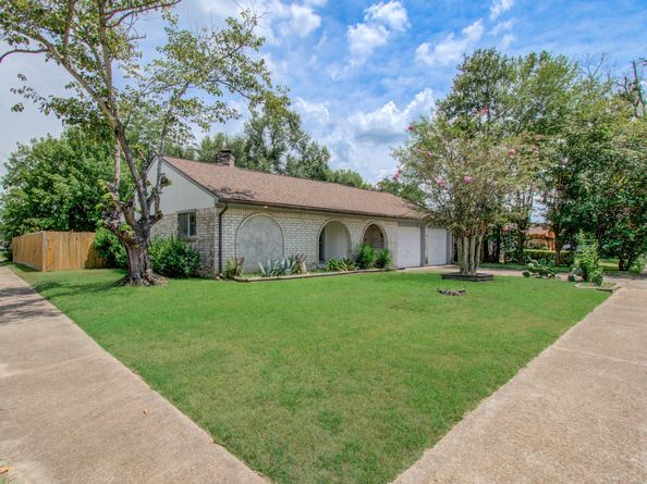 15603 Boulder Oaks Drive, Houston TX 77084