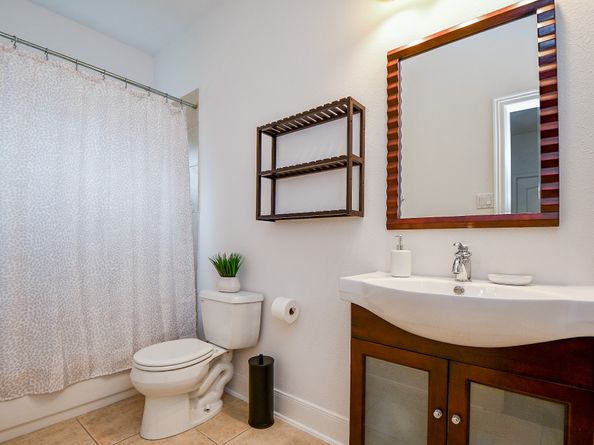6500 Calder Street A, Houston TX 77007