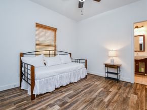 6500 Calder Street A, Houston TX 77007