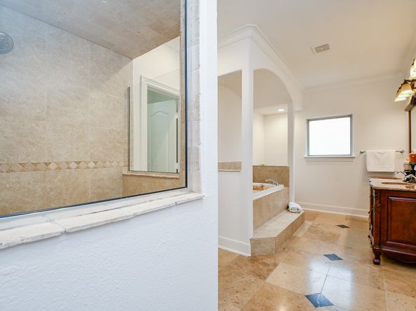 6500 Calder Street A, Houston TX 77007