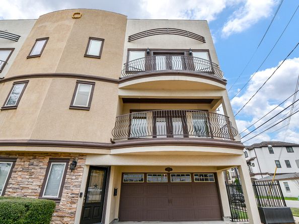 6500 Calder Street A, Houston TX 77007