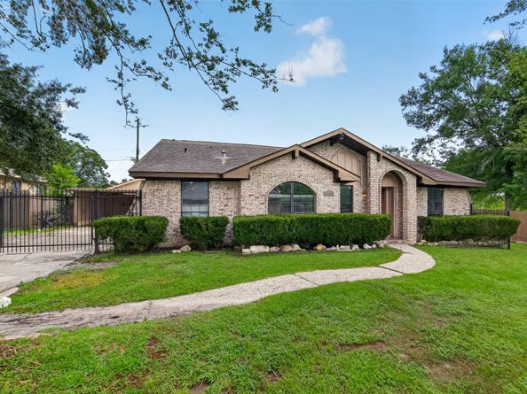 12839 Eastbrook Drive, Houston TX 77013