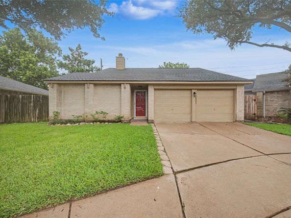16355 La Luna Drive, Houston TX 77083