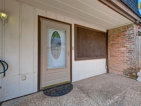 12054 Mighty Oak Drive B, Houston TX 77066