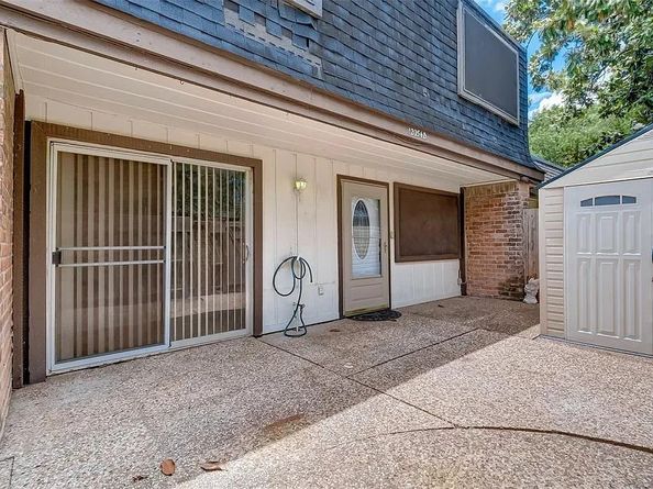 12054 Mighty Oak Drive B, Houston TX 77066