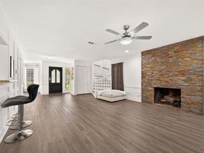 1627 N Hearthside Drive, Richmond TX 77406