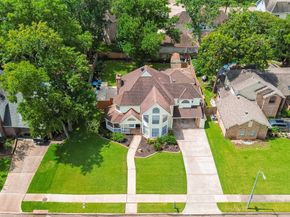 1627 N Hearthside Drive, Richmond TX 77406