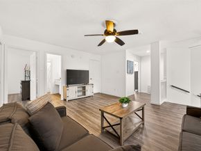 1627 N Hearthside Drive, Richmond TX 77406