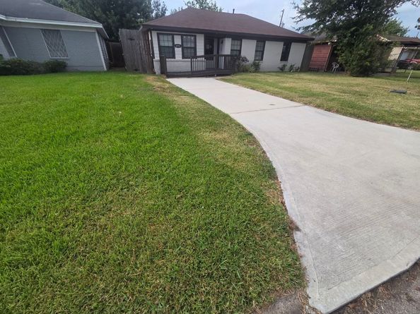8755 Pattibob Street, Houston TX 77029