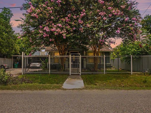 9226 Dodson Street, Houston TX 77093