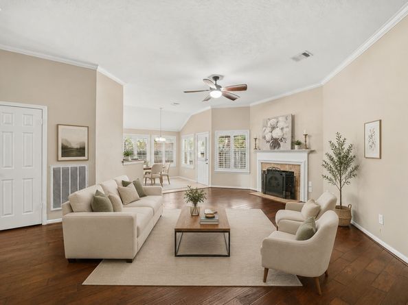 223 W New Meadows Drive, Sugar Land TX 77479