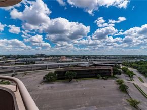 3525 Sage Road 1402, Houston TX 77056