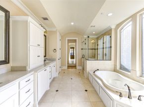 12454 Mooreknoll Lane, Houston TX 77024