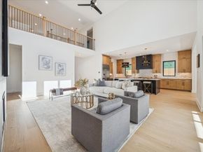 1807 Wakefield Drive, Houston TX 77018