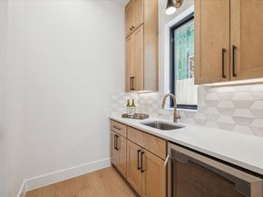 1807 Wakefield Drive, Houston TX 77018