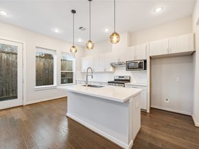 624 Thornton Oaks Lane, Houston TX 77018