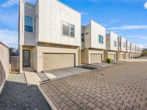 624 Thornton Oaks Lane, Houston TX 77018