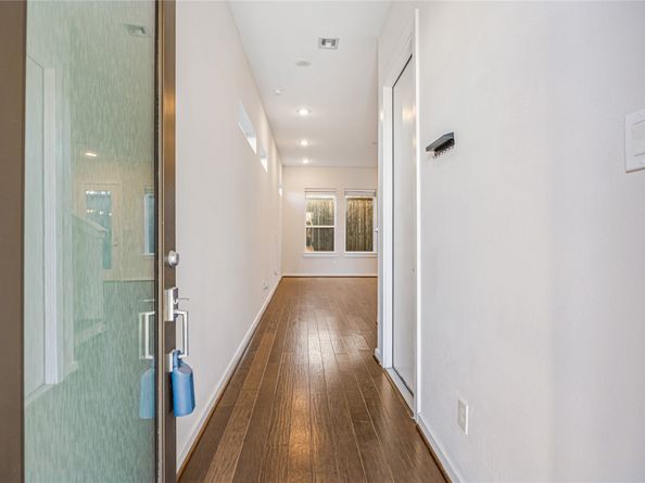 624 Thornton Oaks Lane, Houston TX 77018