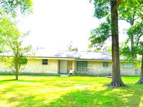 101 Summit Drive, Conroe TX 77303