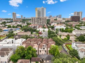 5023 La Branch Street, Houston TX 77004