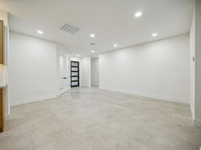 1423 Mapleton Drive, Houston TX 77043