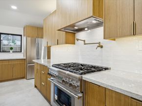 1423 Mapleton Drive, Houston TX 77043