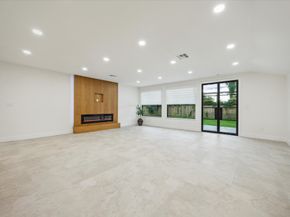 1423 Mapleton Drive, Houston TX 77043