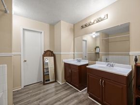 2526 Tomsbrook Drive, Houston TX 77067