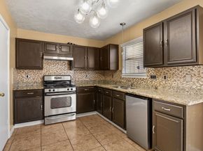 2526 Tomsbrook Drive, Houston TX 77067