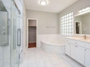 51 Rivercoach Lane, Sugar Land TX 77479