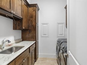18 secluded Trail, The Woodlands TX 77380
